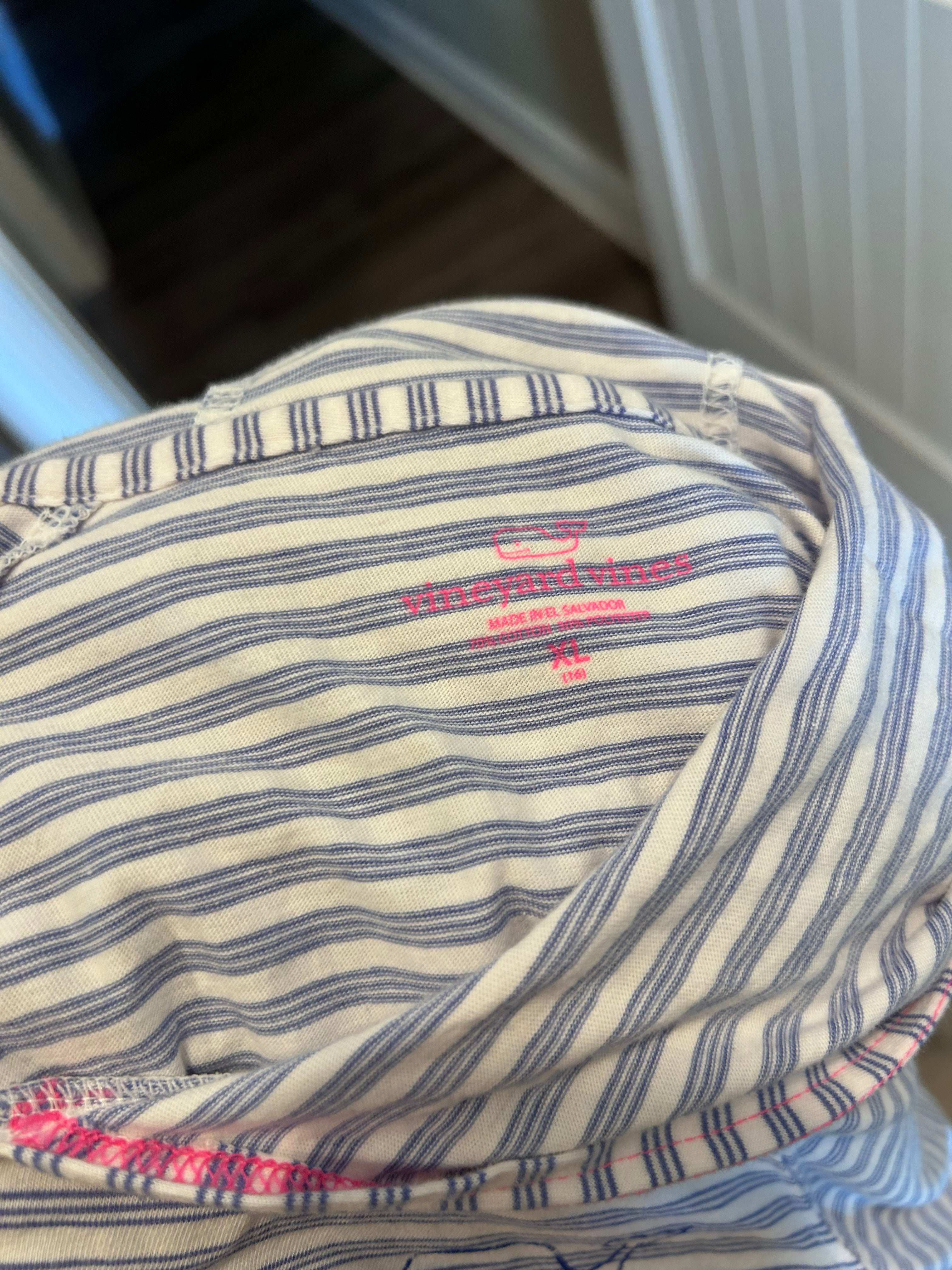 Girls/Women's Vineyard Vines Hoodie