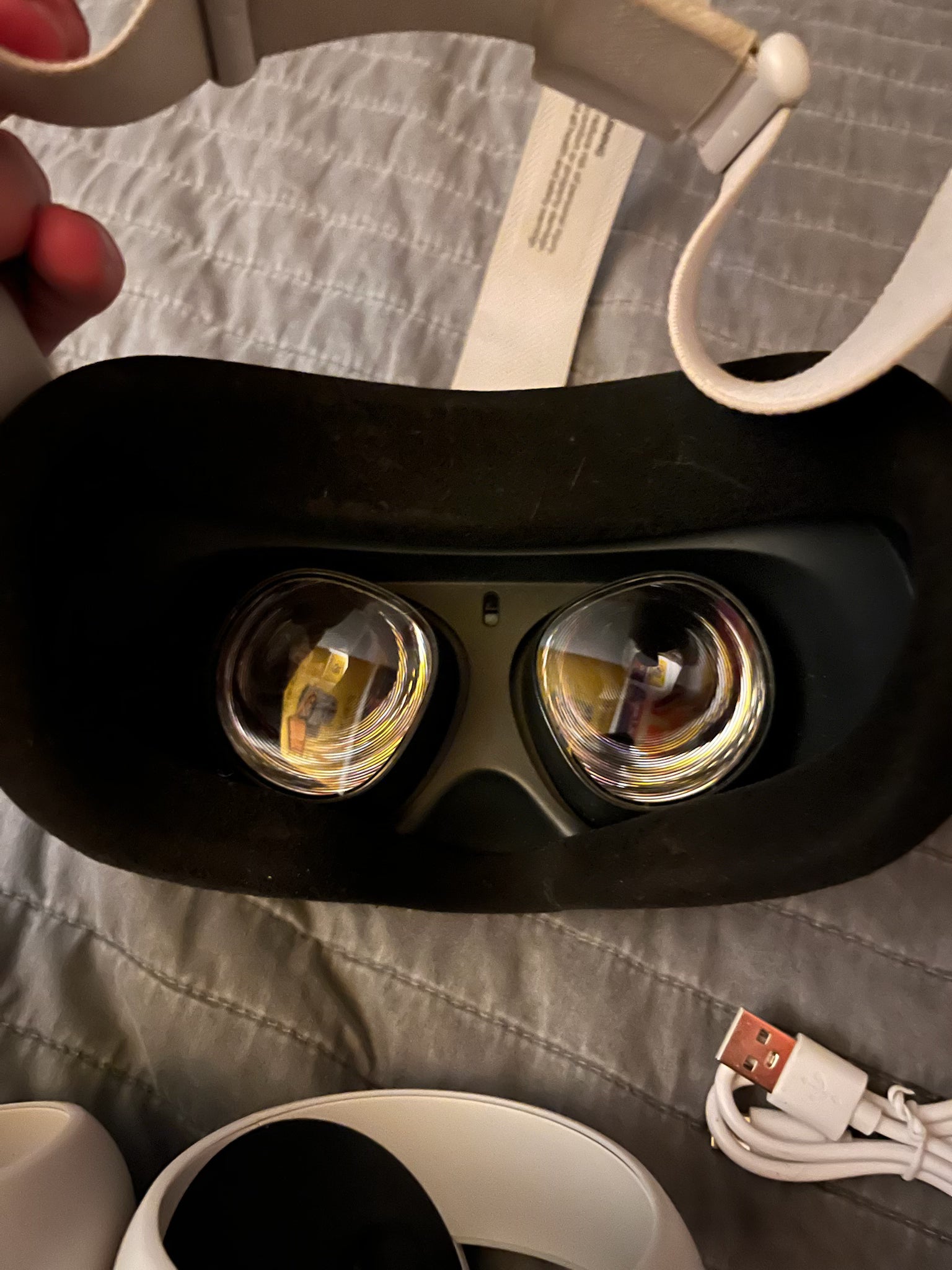 Meta Oculus Quest 2 Virtual Reality Headset w Controllers