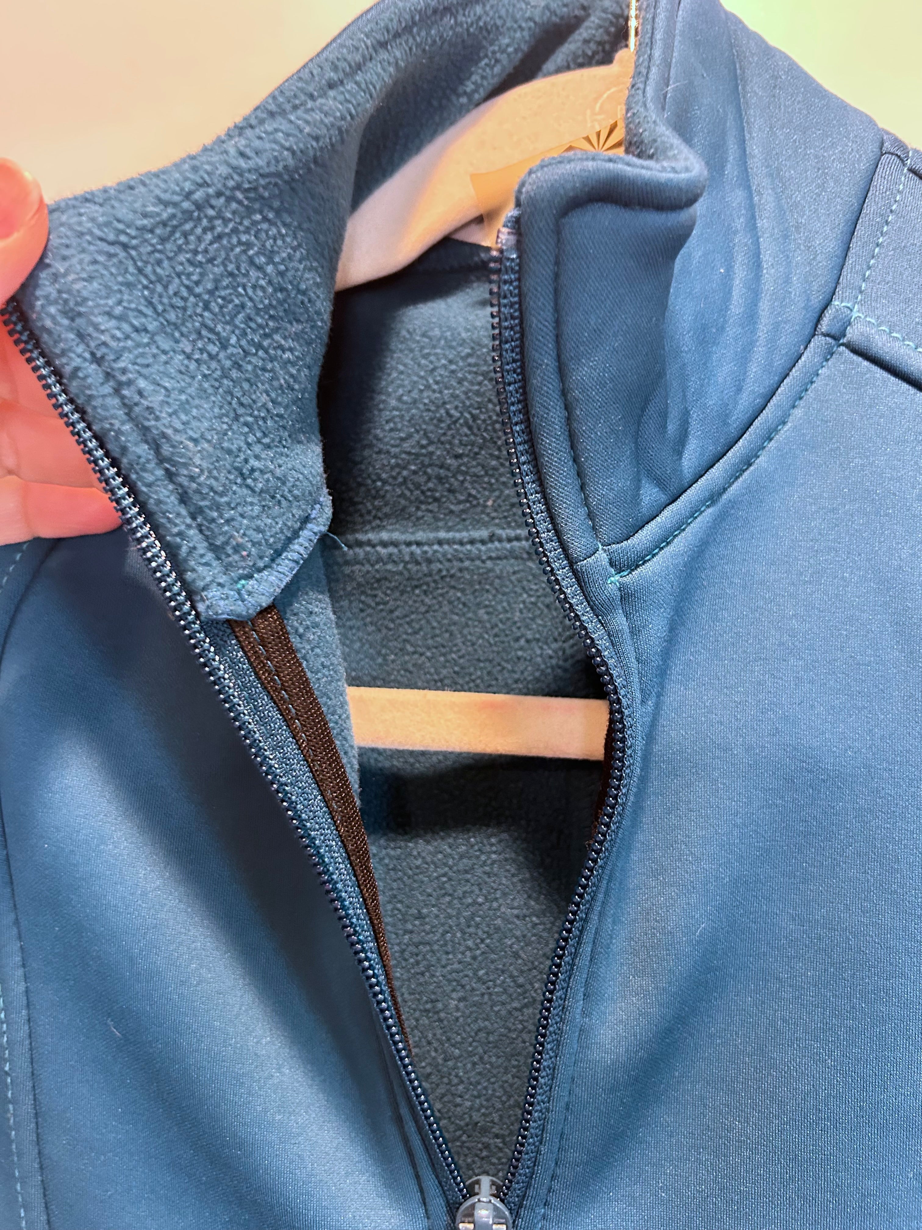 Athleta Fitted Performance Vest Dark Teal