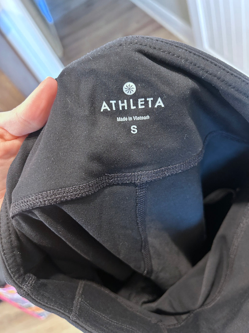 Athleta Black Knicker Chaturanga Capri Legging