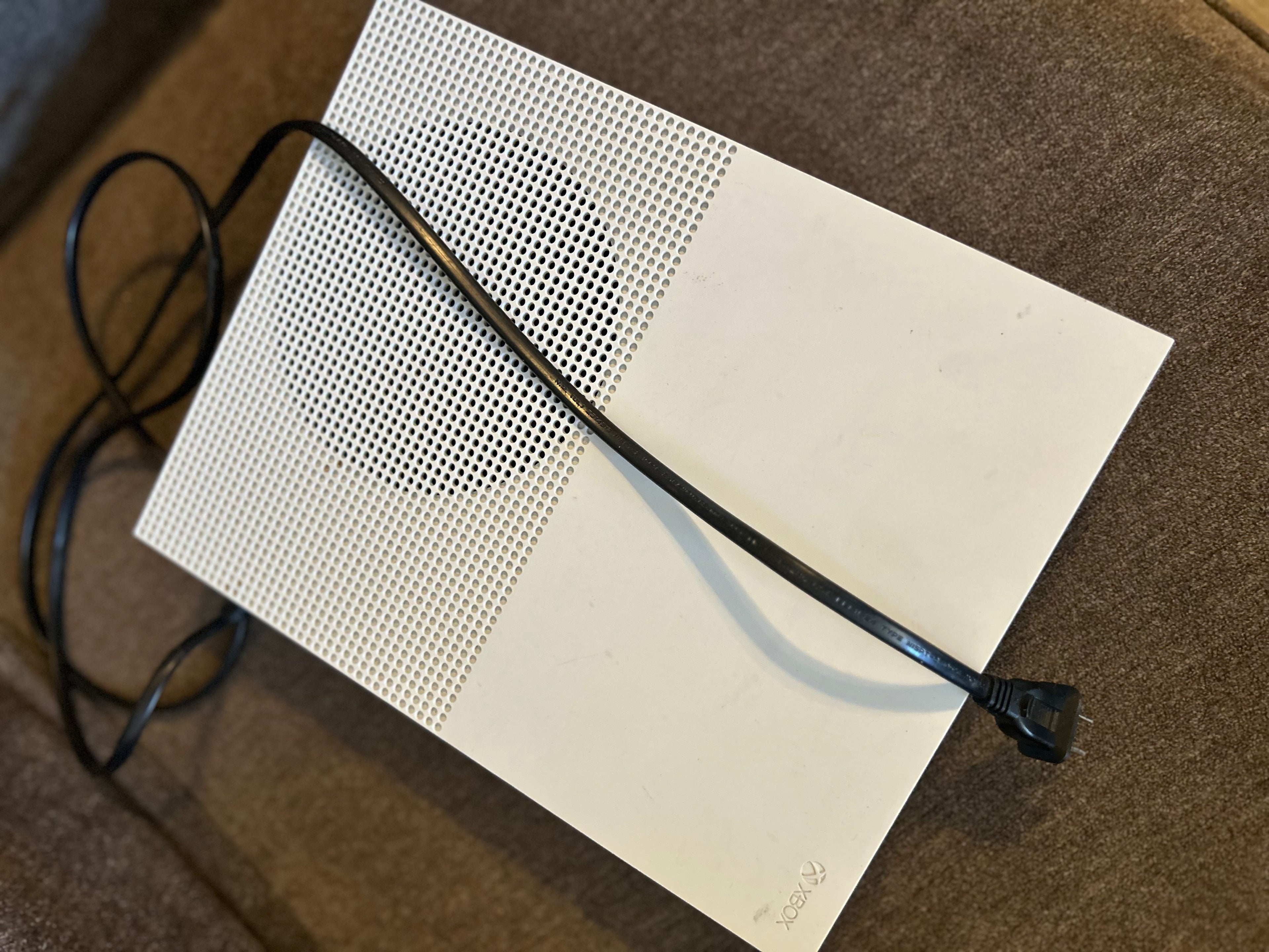 XBOX ONE S Console w Power Cord-  great working condition